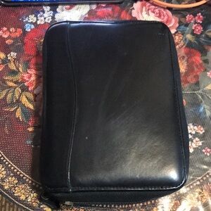 Franklin Covey Elegant Black Planner